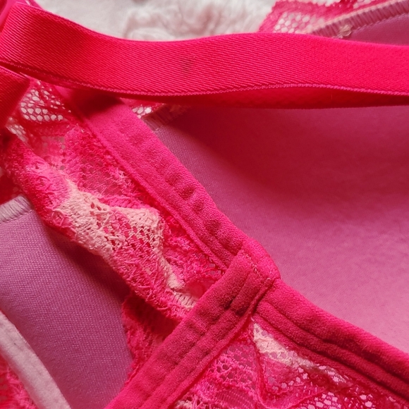 Bras - Picture 5 of 5